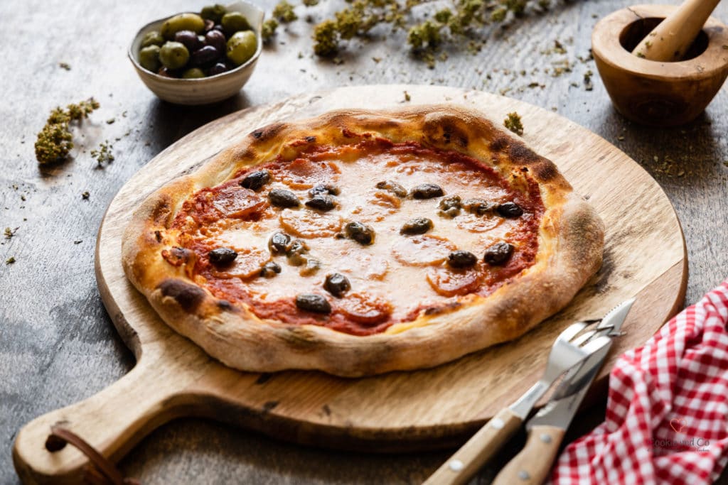 Pizzateig Grundrezept mit wenig Hefe und Lievito Madre sowie Übernachtgare